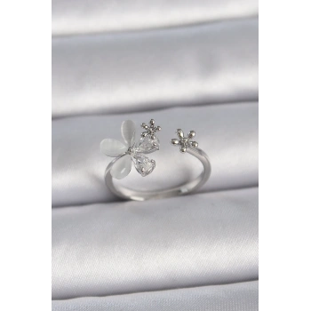 Pirinç Gümüş Renk Ayarlanabilir Zirkon Taşlı Beyaz Mineli Yaprak Model Kadın Yüzük