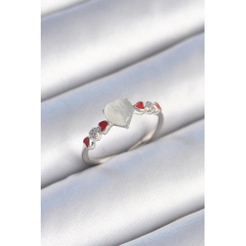 Pirinç Gümüş Renk Beyaz Mineli Kalp Model Zirkon Taş Detaylı Kadın Yüzük