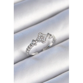 Pirinç Gümüş Renk İncili Yonca Model Zirkon Taş Detaylı Kadın Yüzük