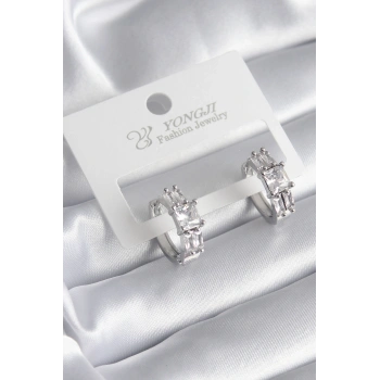 Pirinç Gümüş Renk Kare Zirkon Taşlı Kadın Küpe