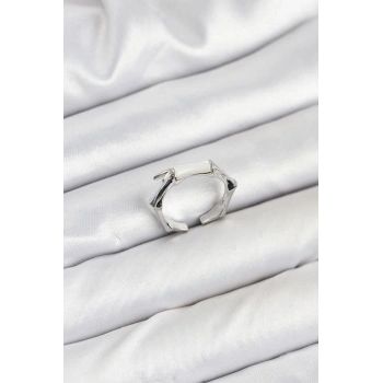 Pirinç Gümüş Renk Kemik Model Kadın Yüzük