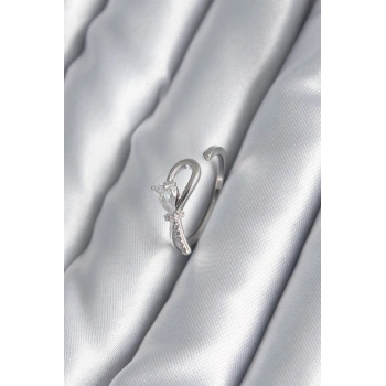 Pirinç Gümüş Renk Zirkon Taş Detay Kurdele Model Kadın Yüzük