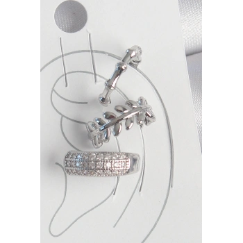 Pirinç Gümüş Renk Zirkon Taşlı 3Lü Model Yaprak Figür Kadın Kıkırdak Küpe