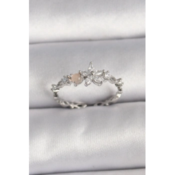 Pirinç Gümüş Renk Zirkon Taşlı Çiçek Model Ayarlanabilir Yüzük