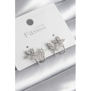 Pirinç Gümüş Renk Zirkon Taşlı Çiçek Model Kadın Küpe