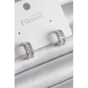 Pirinç Gümüş Renk Zirkon Taşlı Halka Model Kadın Küpe