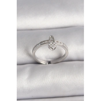 Pirinç Gümüş Renk Zirkon Taşlı İnci Detaylı Kilit Kalp Model Ayarlanabilir Yüzük