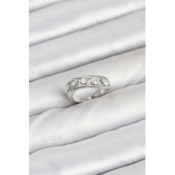 Pirinç Gümüş Renk Zirkon Taşlı Kadın Yüzük