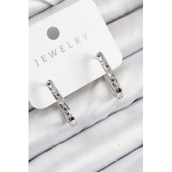 Pirinç Zirkon Taşlı Çiçek Desenli Model Gümüş Renk Kadın Küpe