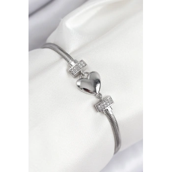 Pirinç Zirkon Taşlı Kalp Model Gümüş Renk Kadın Bileklik