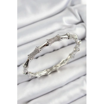 Pirinç Zirkon Taşlı Kemik Model Gümüş Renk Vip Kadın Bileklik