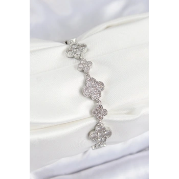 Pirinç Zirkon Taşlı Yonca Model Gümüş Renk VIP Seri Kadın Bileklik