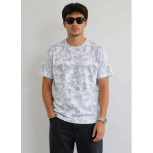 Erkek Batik Desenli Tişört Bisiklet Yaka Kısa Kol Regular Fit T-shirt - Gri