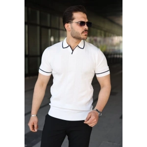 Erkek Dokulu Desen Yakalı Kısa Kollu Tişört