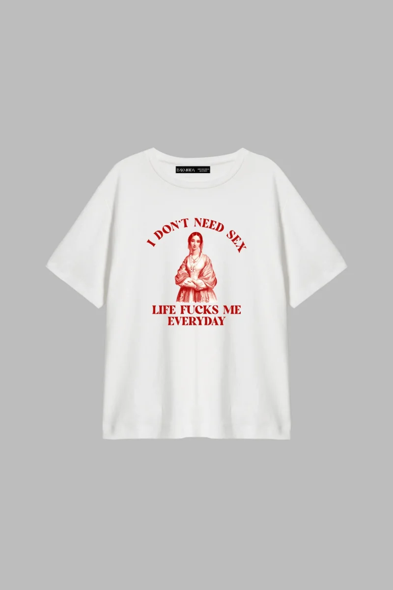 I Dont Need Baskılı Relaxed Fit Beyaz Kadın Tshirt