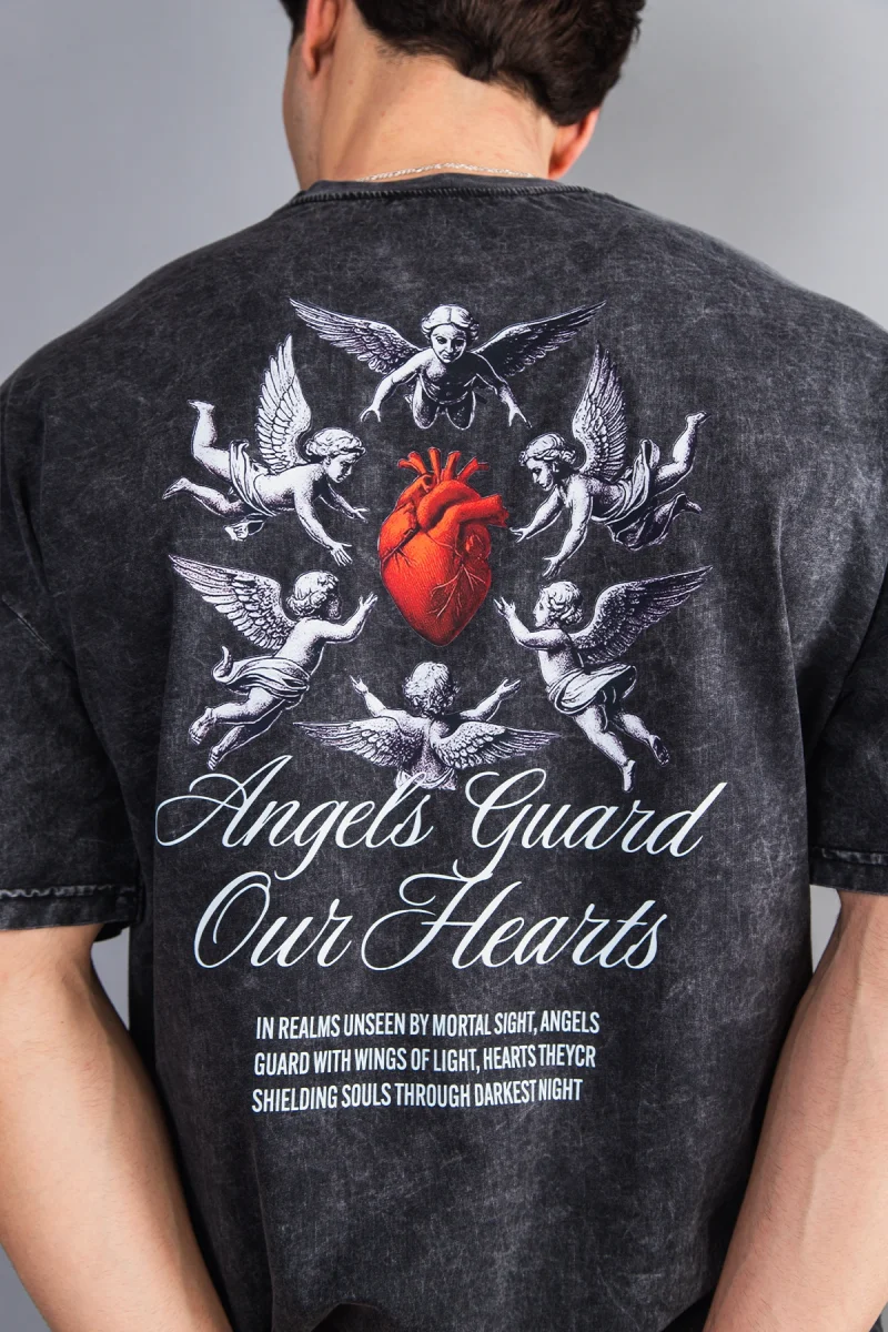 Angels Guard Our Hearts Baskılı Oversize Unisex Yıkamalı Siyah Tshirt