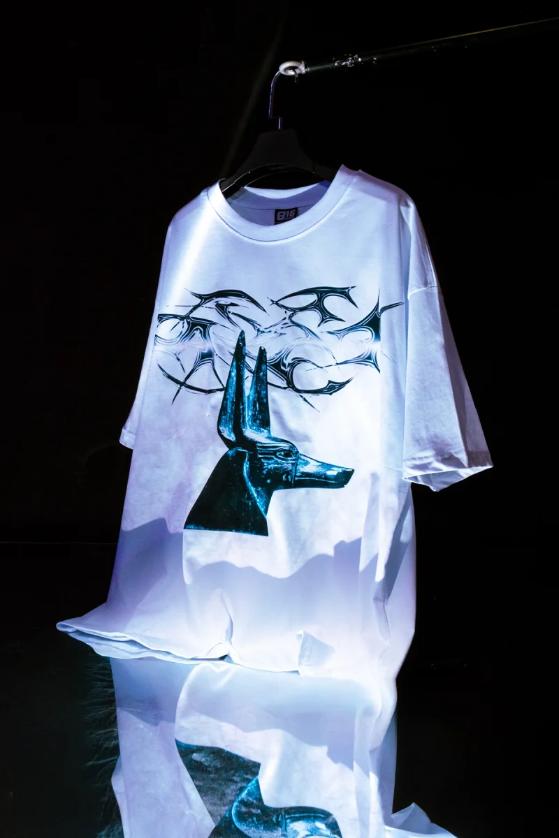 Holographic Baskılı Oversize Unisex Beyaz Tshirt
