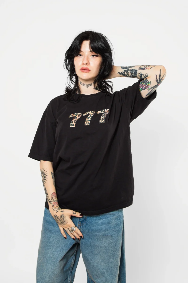 777 Leopar Baskılı Oversize Unisex Premium Siyah Tshirt