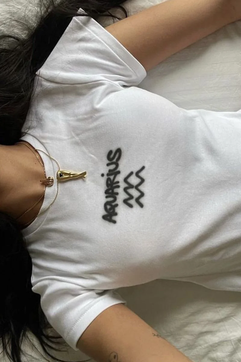 Aquarius Baskılı Beyaz Crop Top