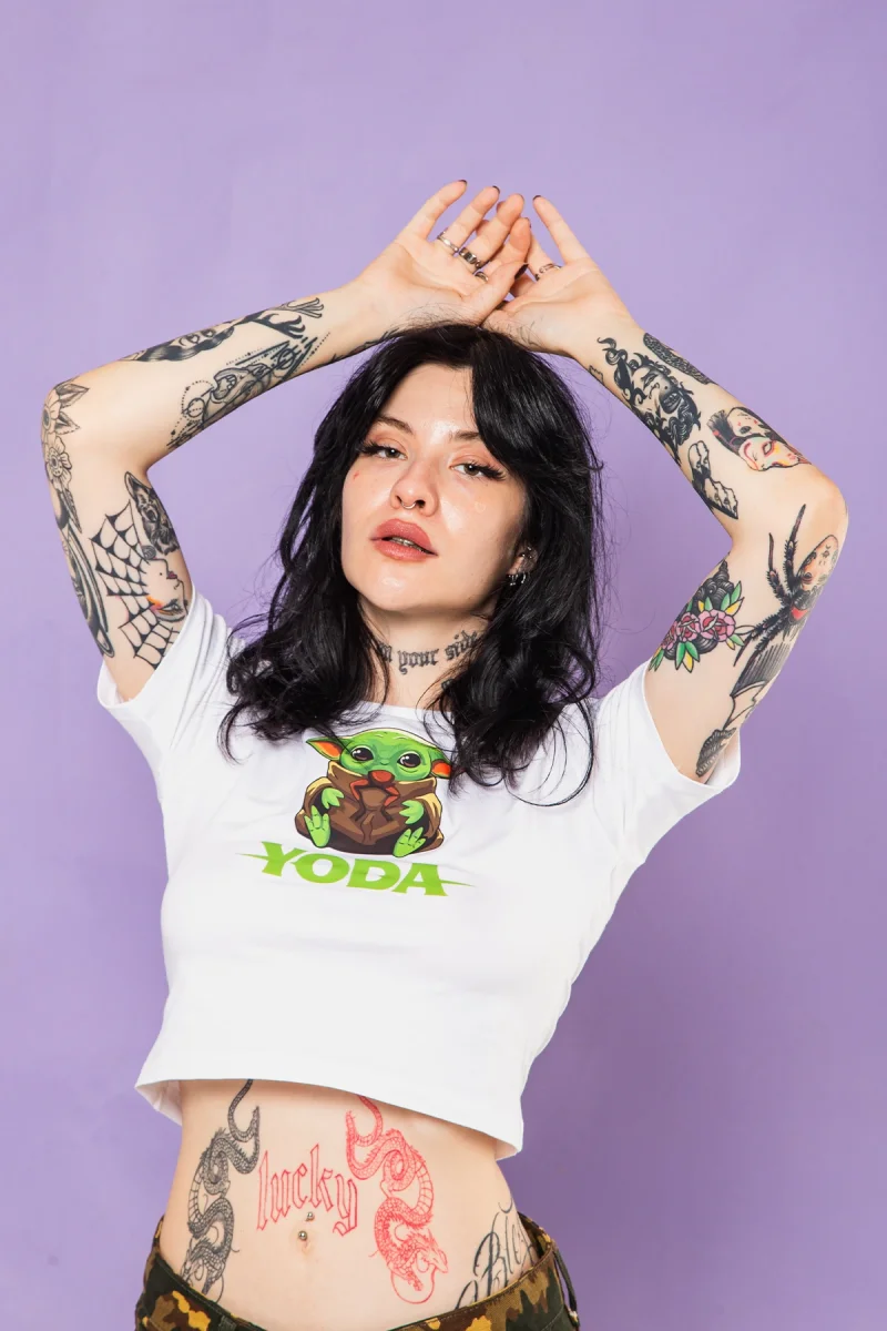 Baby Yoda Baskılı Beyaz Crop Top