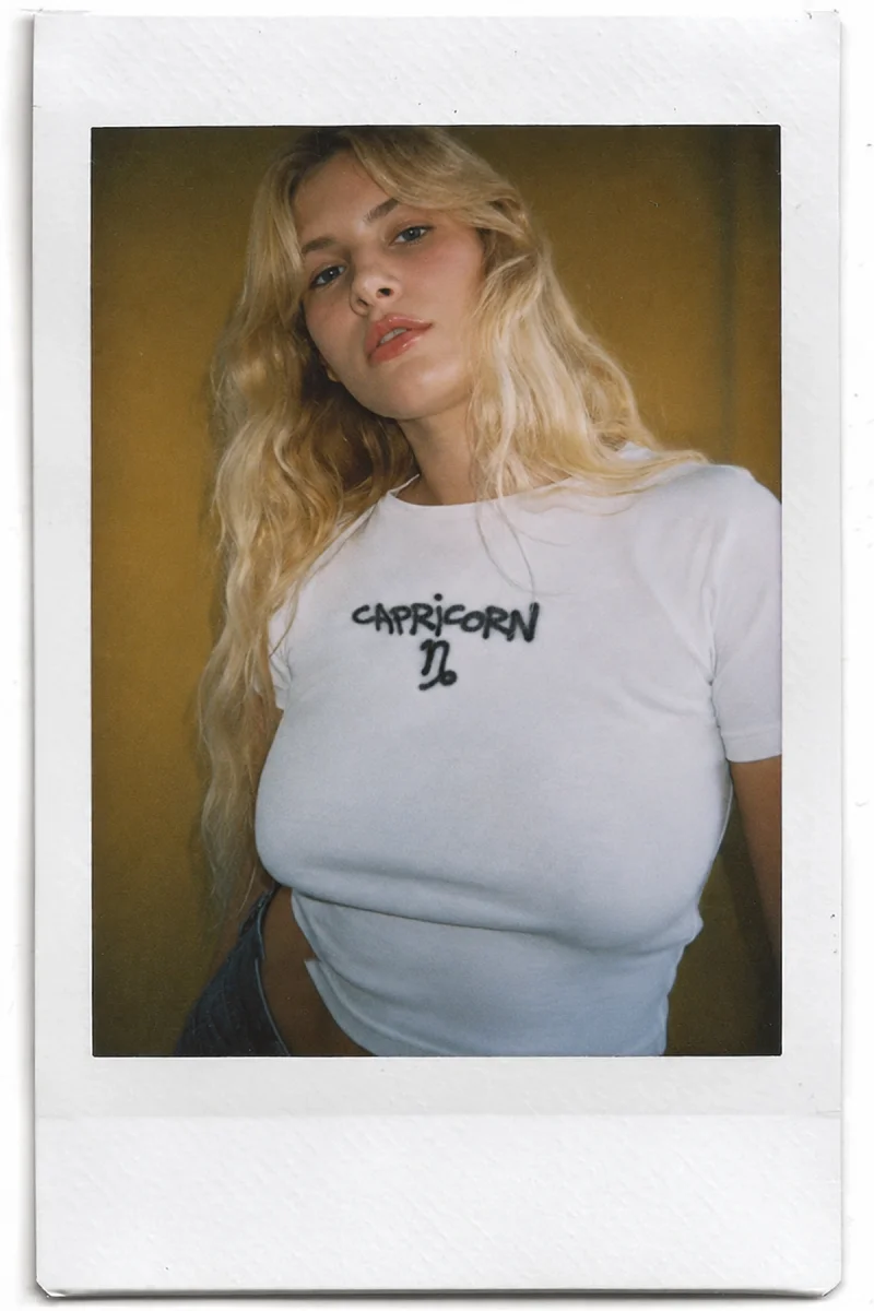 Capricorn Baskılı Beyaz Crop Top