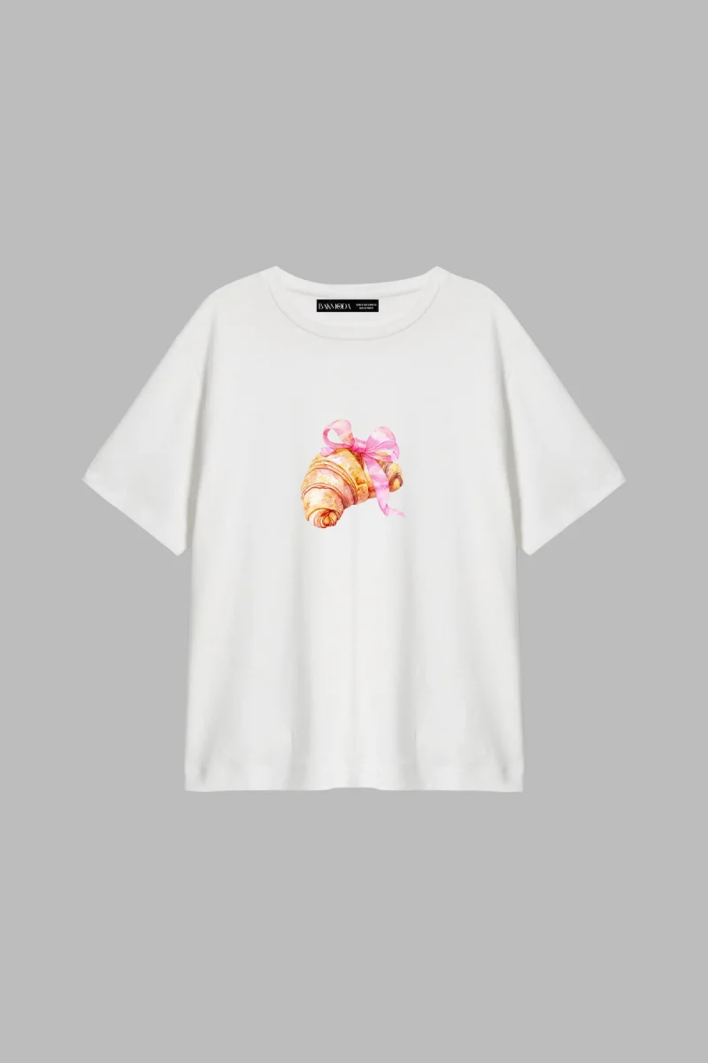 Fiyonk Kruvasan Baskılı Relaxed Fit Beyaz Kadın Tshirt