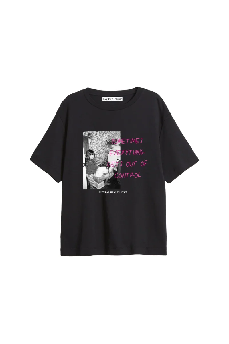Gets Out Of Control Baskılı Relaxed Fit Siyah Kadın Tshirt