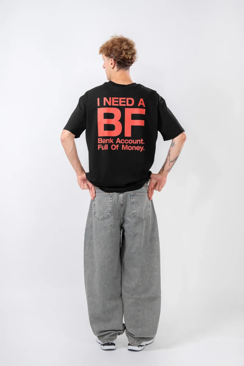 I Need A BF Sırt Baskılı Siyah Oversize Tshirt