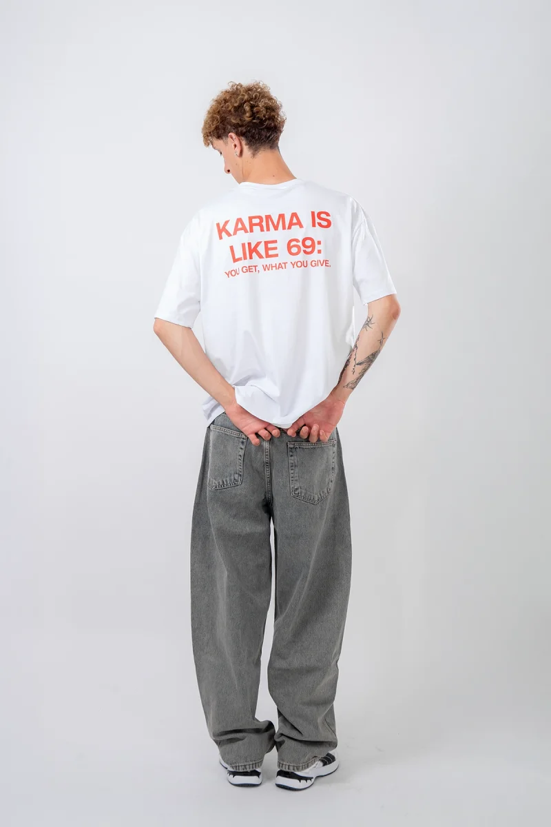 Karma Is Like 69 Sırt Baskılı Beyaz Oversize Tshirt