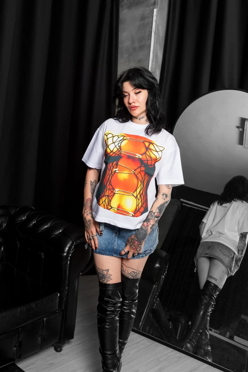 Knot Boobs Baskılı Relaxed Fit Beyaz Kadın Tshirt