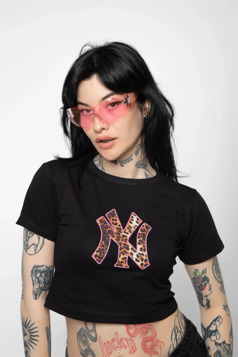 Leopar NY Baskılı Siyah Crop Top