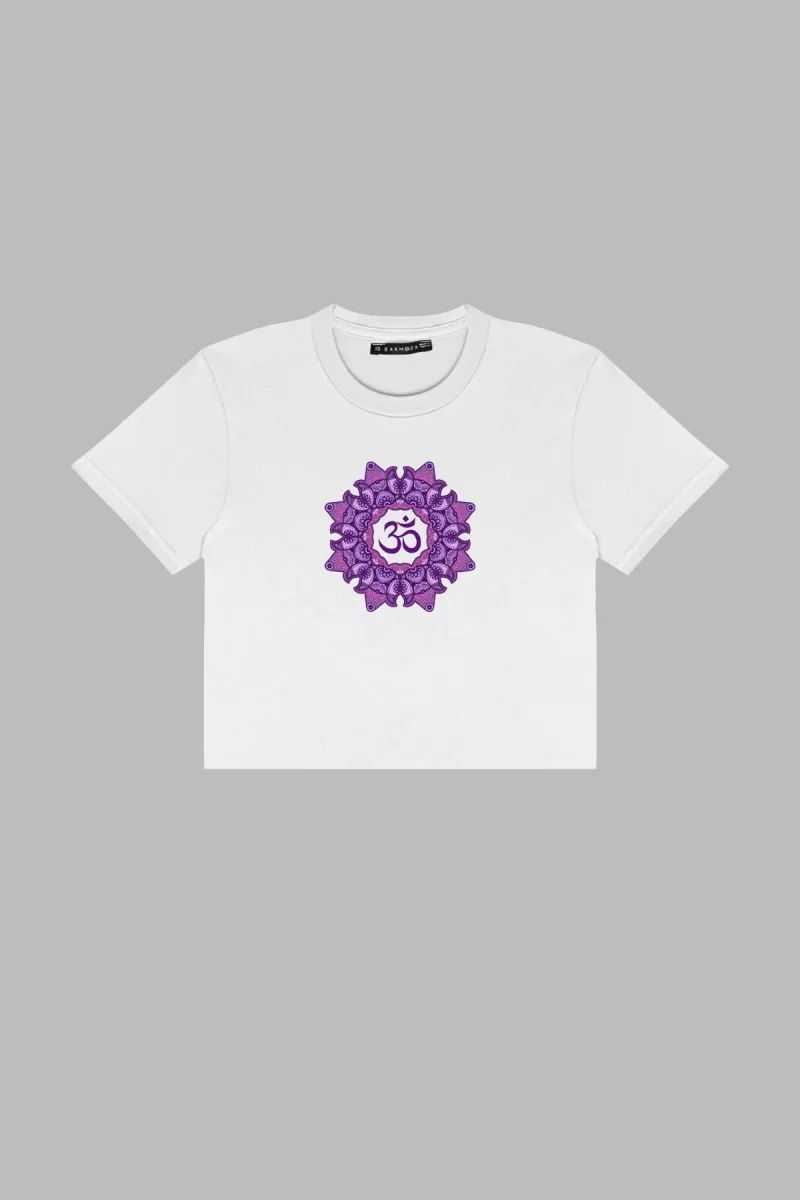 OM Baskılı Beyaz Crop Top