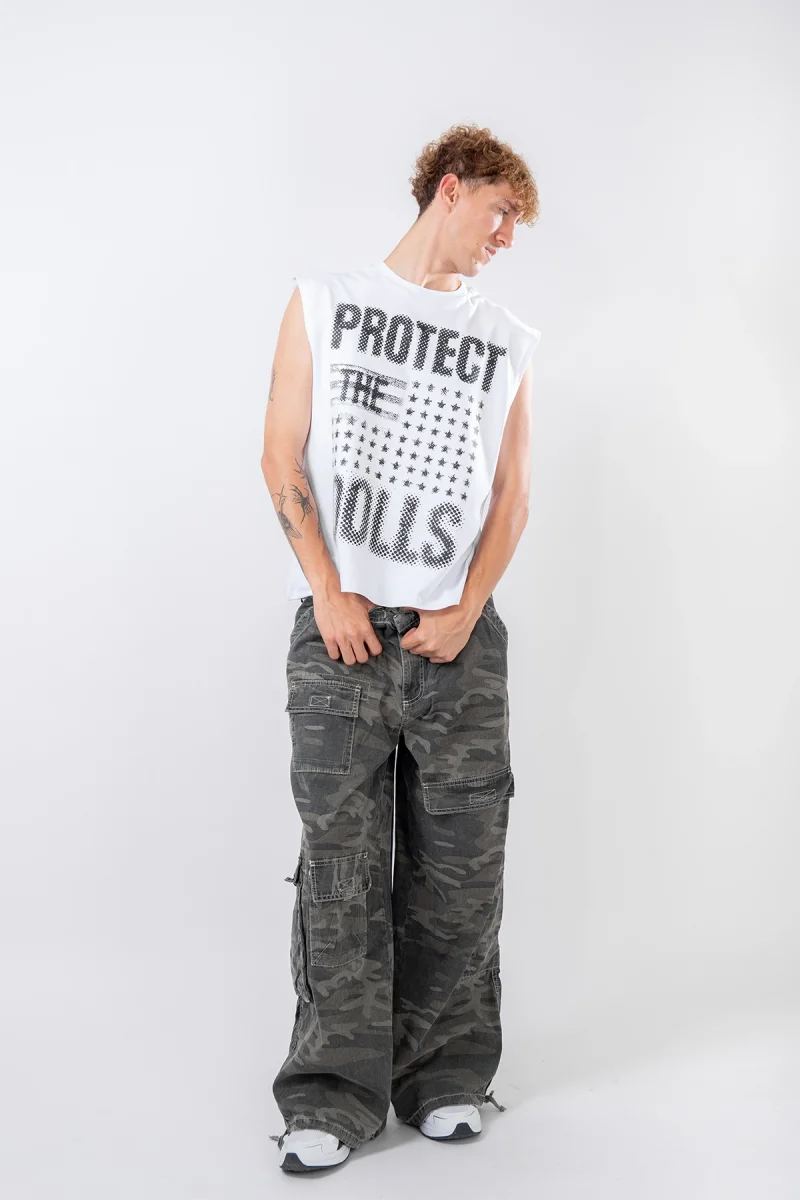 Protect The Dolls Baskılı Beyaz Sıfır Kol Tişört