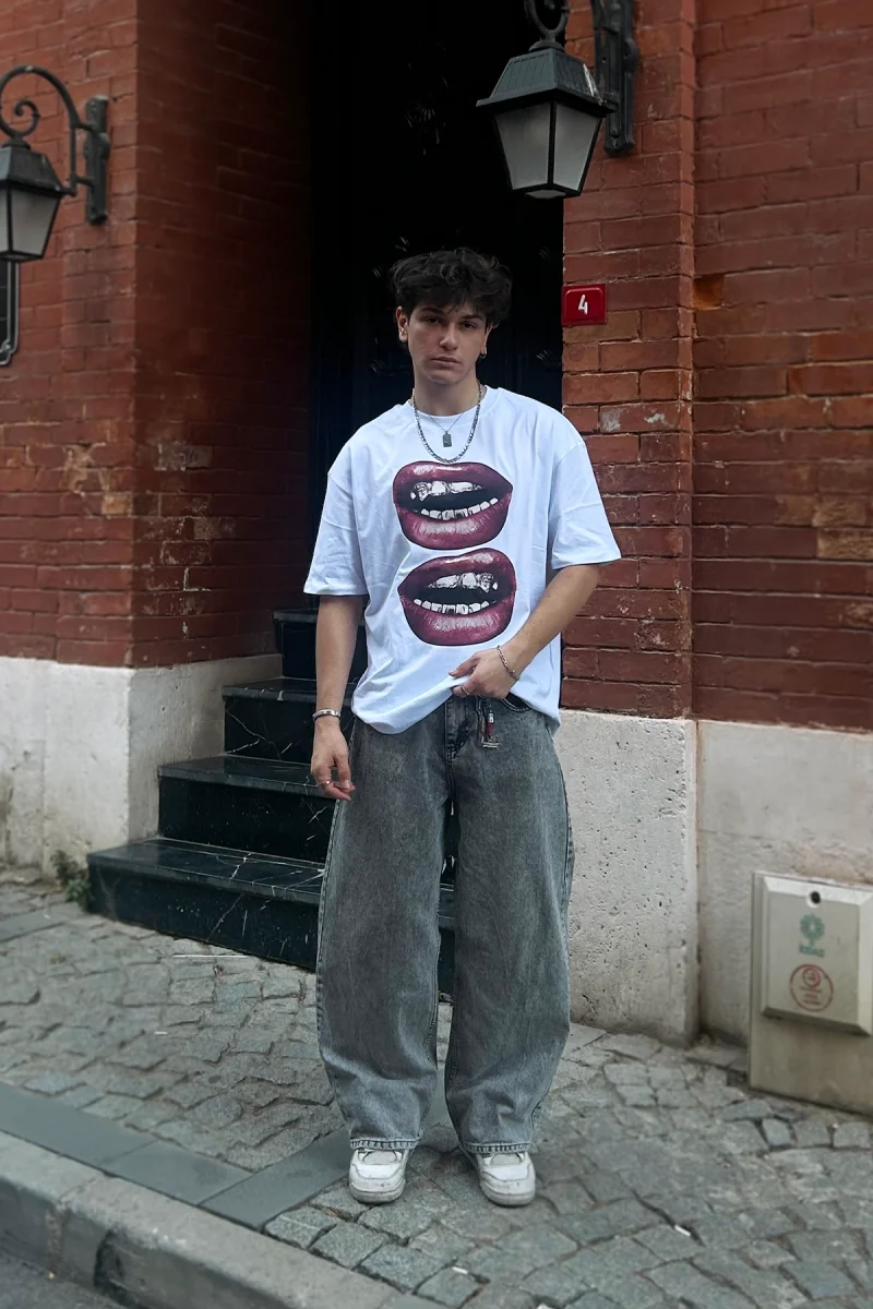 V2 Lip Teeths Baskılı Oversize Unisex Beyaz Tshirt