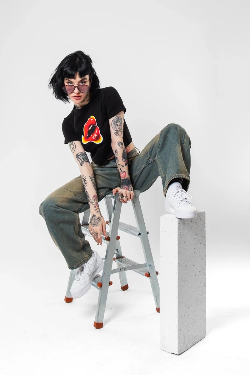 Wet Lips Baskılı Siyah Crop Top