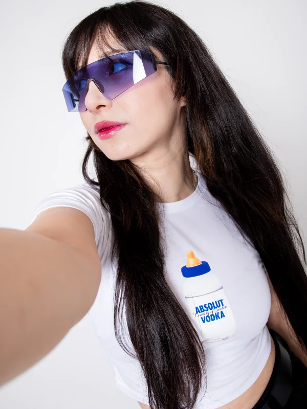 Absolut Vodka Baskılı Beyaz Crop Top