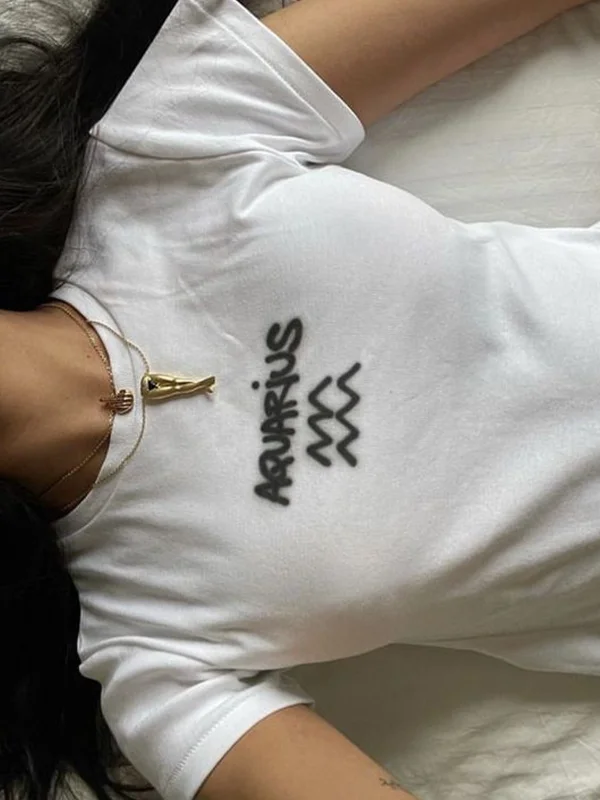 Aquarius Baskılı Beyaz Crop Top