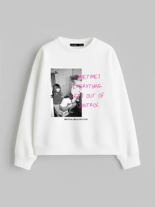 Gets Out Of Control Baskılı Kapüşonsuz Relaxed Fit Kadın Beyaz Sweatshirt