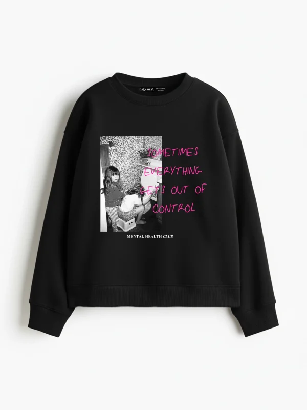 Gets Out Of Control Baskılı Kapüşonsuz Relaxed Fit Kadın Siyah Sweatshirt