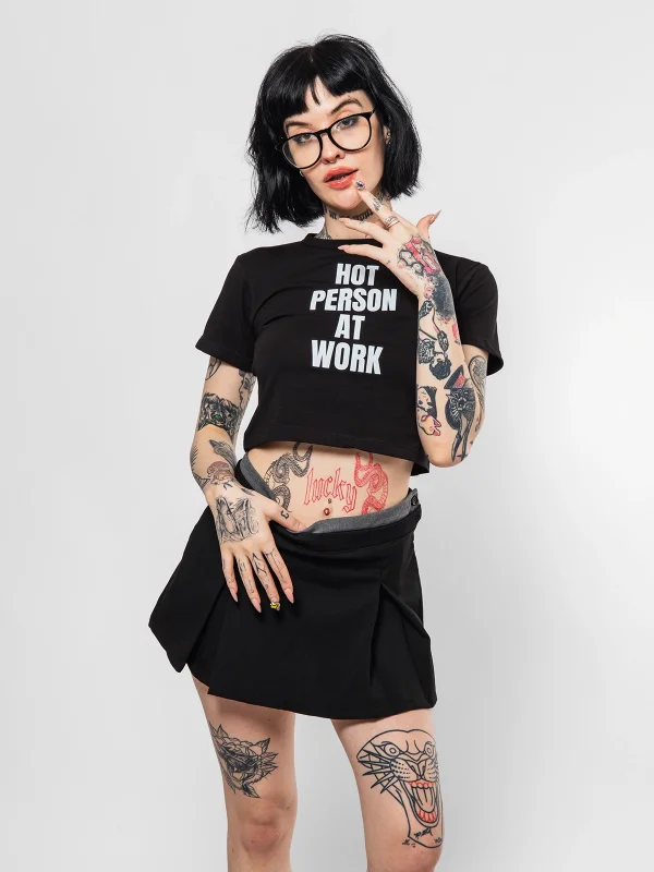 Hot Person At Work Baskılı Siyah Crop Top