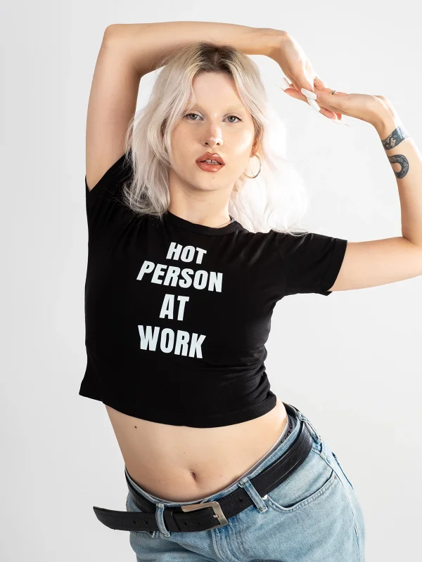 Hot Person At Work Baskılı Siyah Crop Top