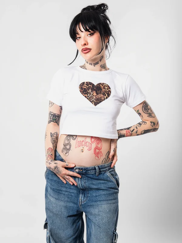 Kalp Leopar Baskılı Beyaz Crop Top