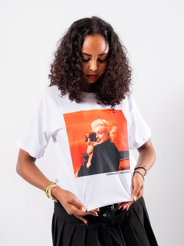Marilyn Monroe & Dog Baskılı Relaxed Fit Beyaz Kadın Tshirt