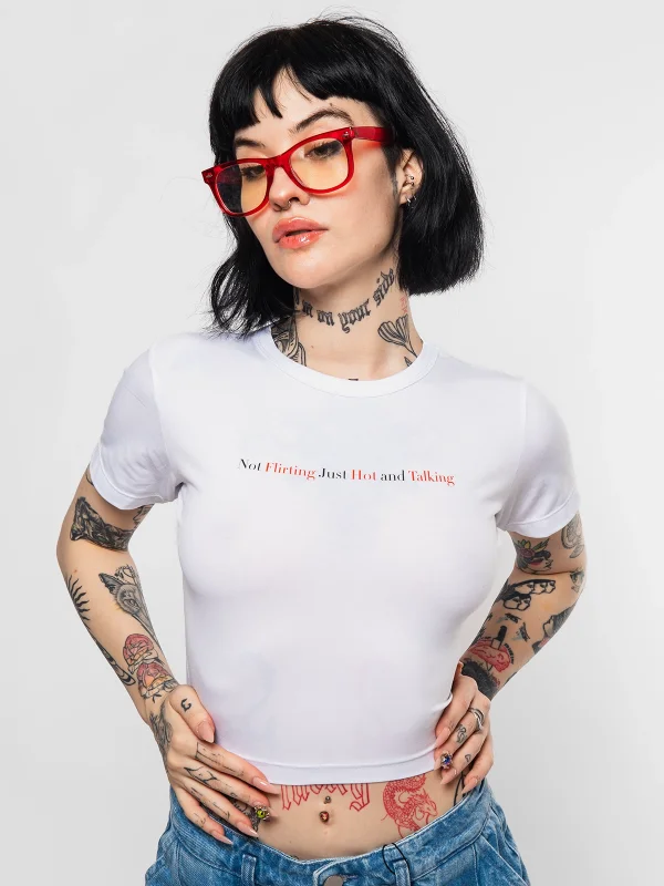 Not Flirting Yazı Baskılı Beyaz Crop Top