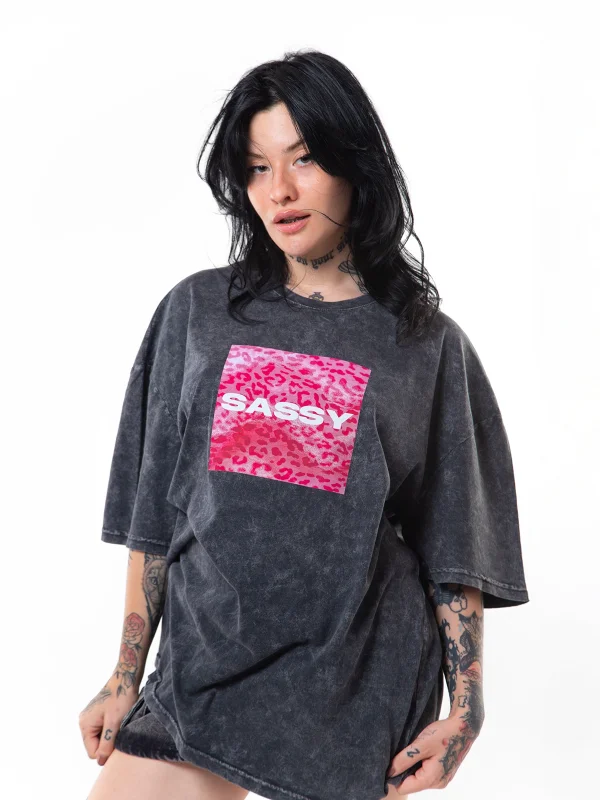 Sassy Baskılı Oversize Unisex Yıkamalı Siyah Tshirt