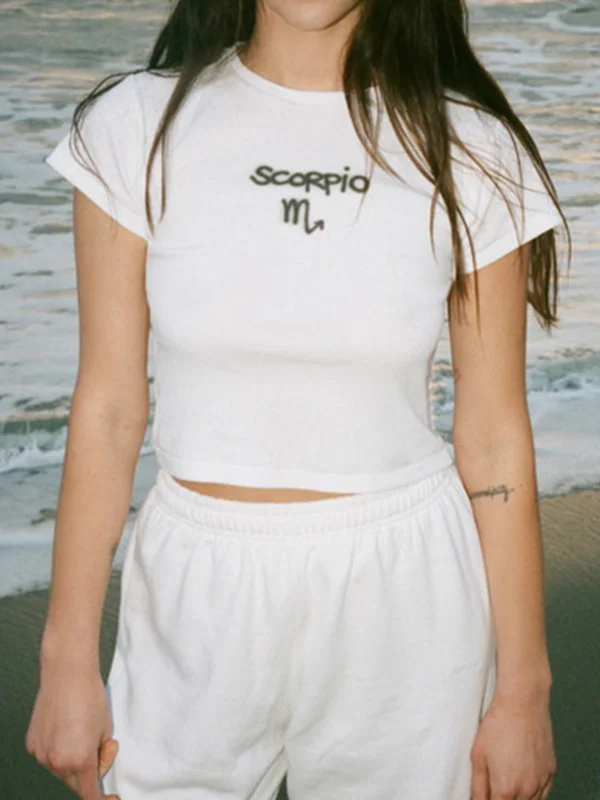 Scorpio Baskılı Beyaz Crop Top