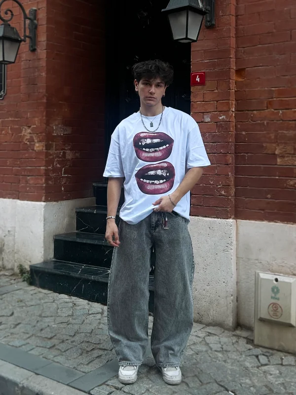 V2 Lip Teeths Baskılı Oversize Unisex Beyaz Tshirt