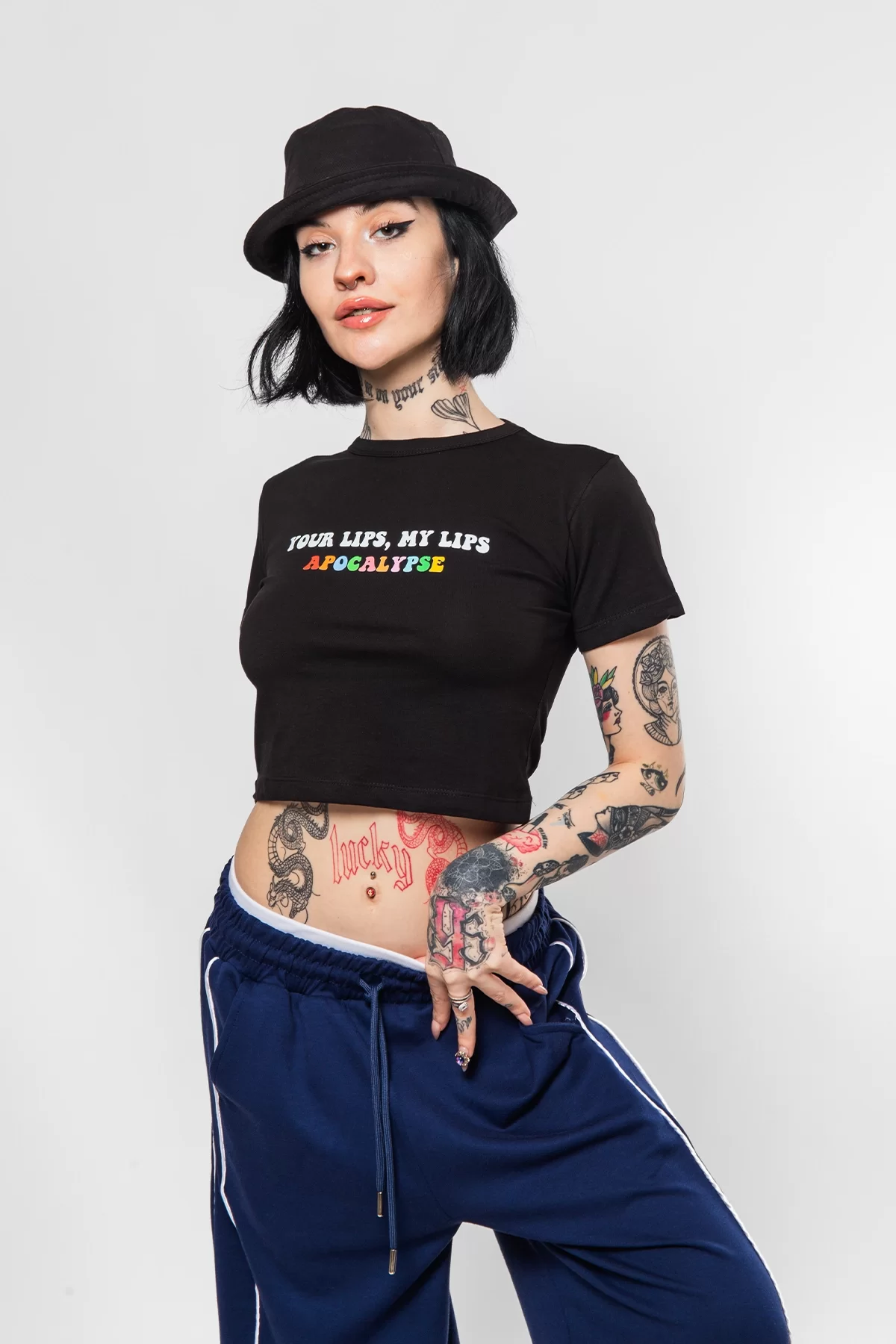 Apocalypse Baskılı Siyah Crop Top