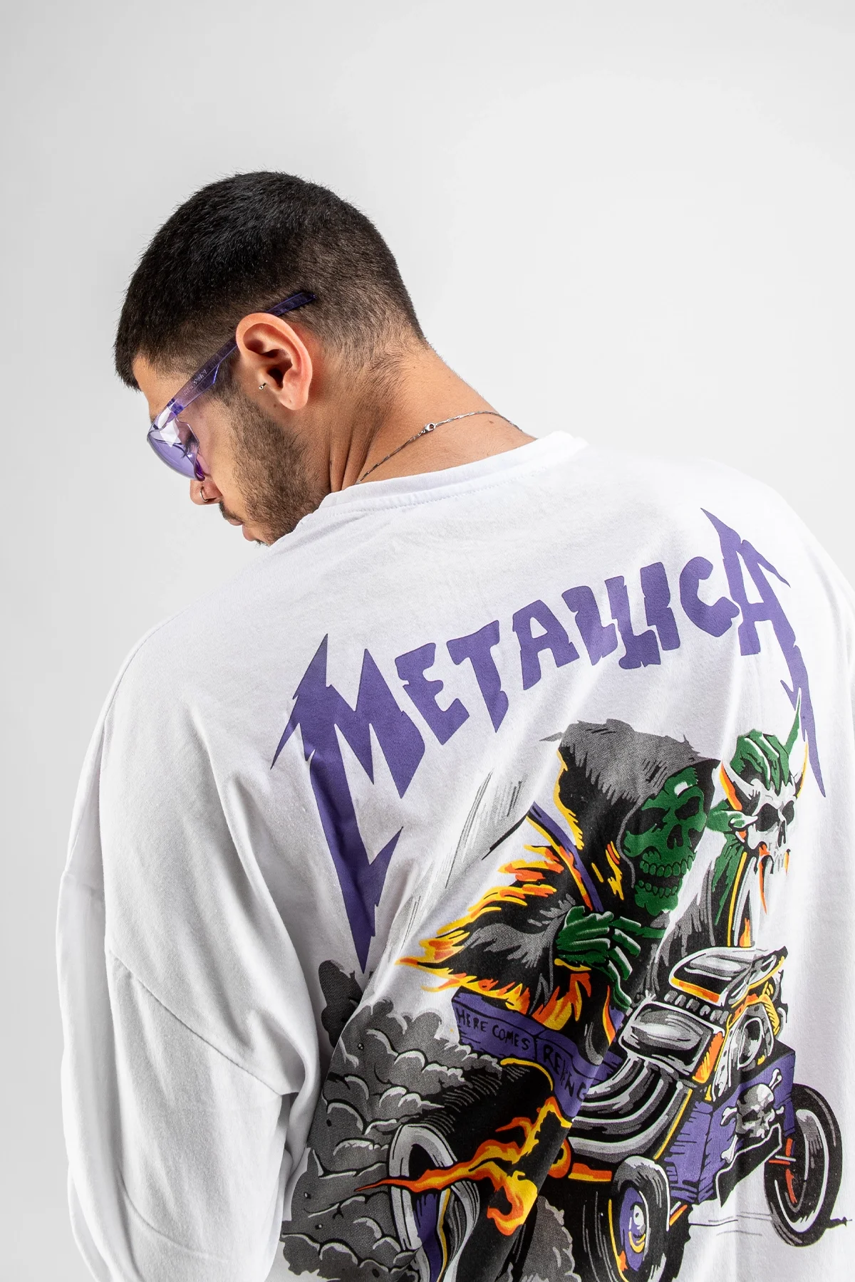 Metallica Mor Sırt Baskılı Unisex Oversize Beyaz Tshirt