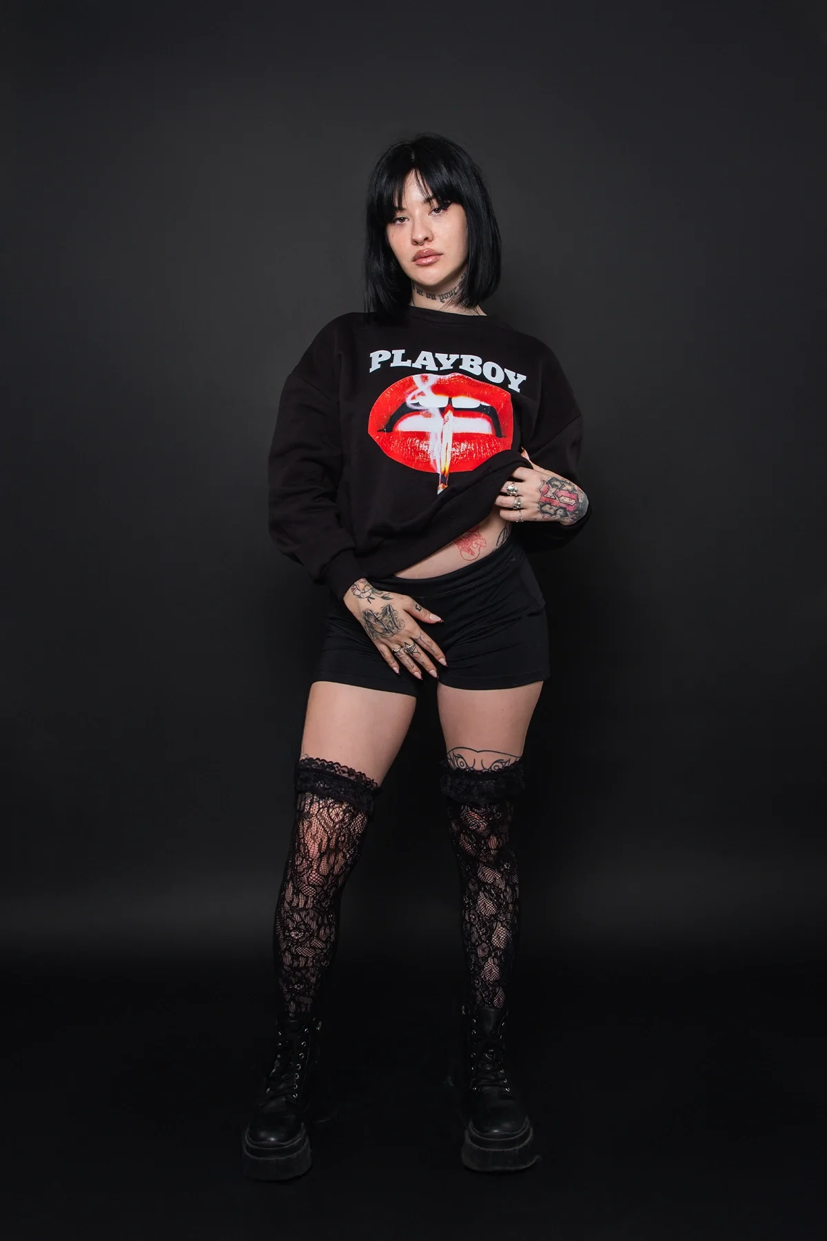 Playboy Baskılı Kapüşonsuz Relaxed Fit Kadın Siyah Sweatshirt